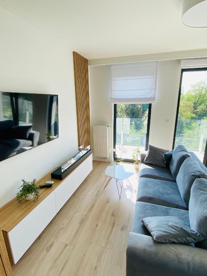 Luxury White Apartment In Park Lotnikow Krakow Dış mekan fotoğraf