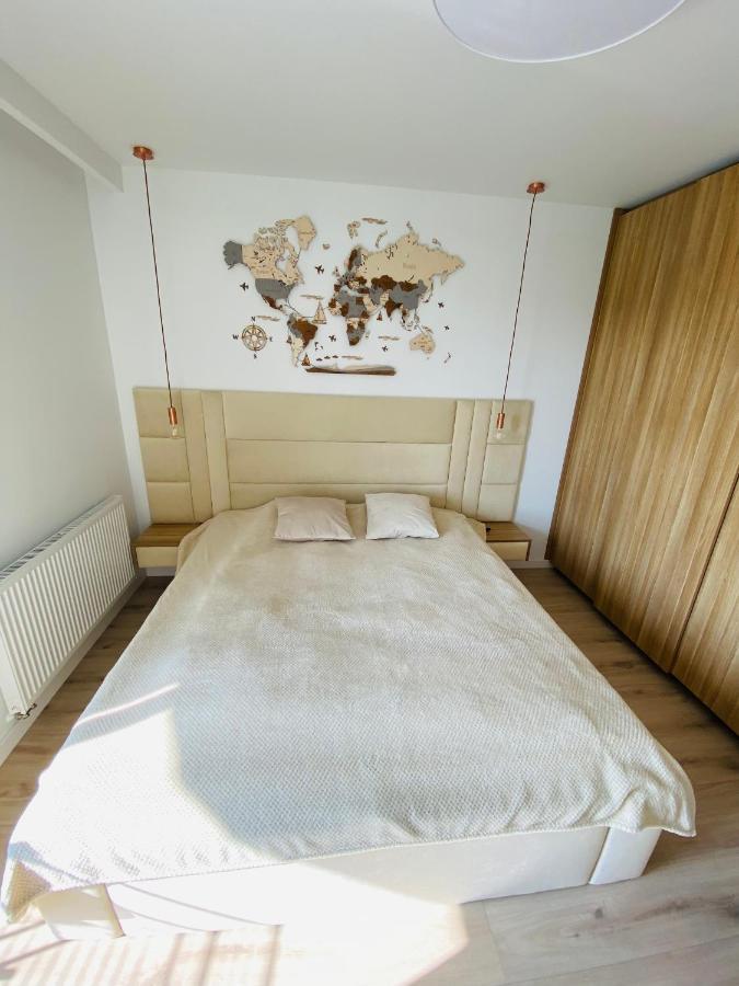 Luxury White Apartment In Park Lotnikow Krakow Dış mekan fotoğraf