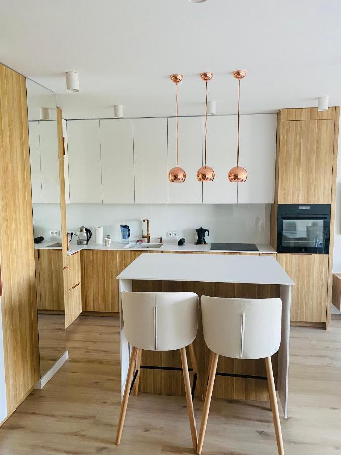 Luxury White Apartment In Park Lotnikow Krakow Dış mekan fotoğraf